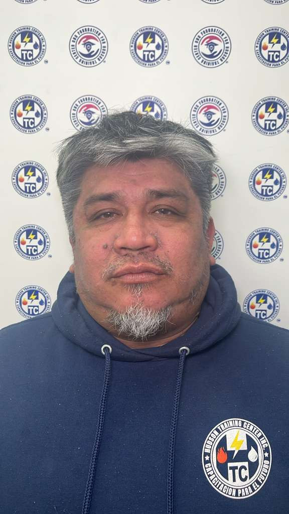 CARLOS  VASQUEZ